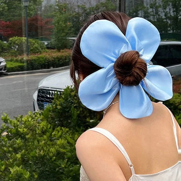 Maxi Flower Scrunchie