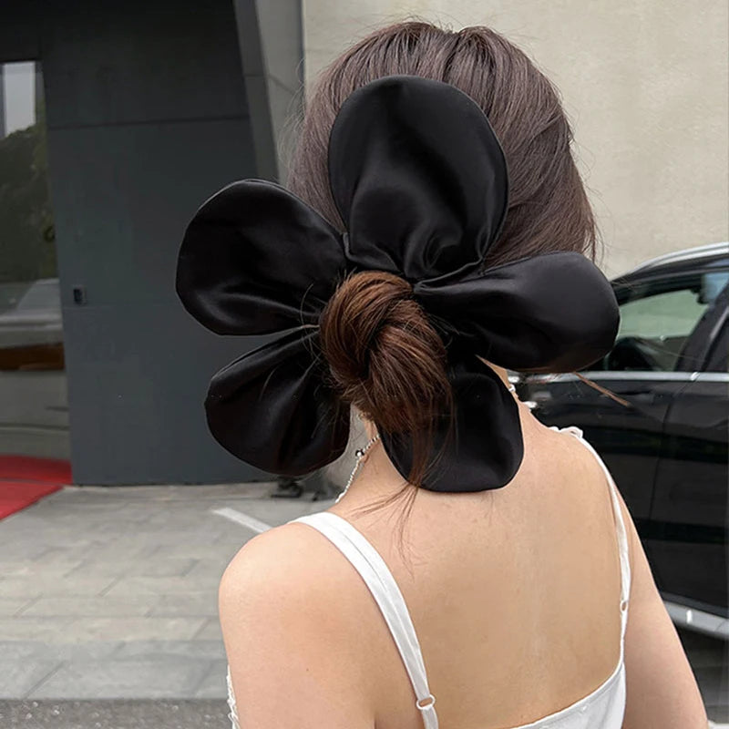 Maxi Flower Scrunchie