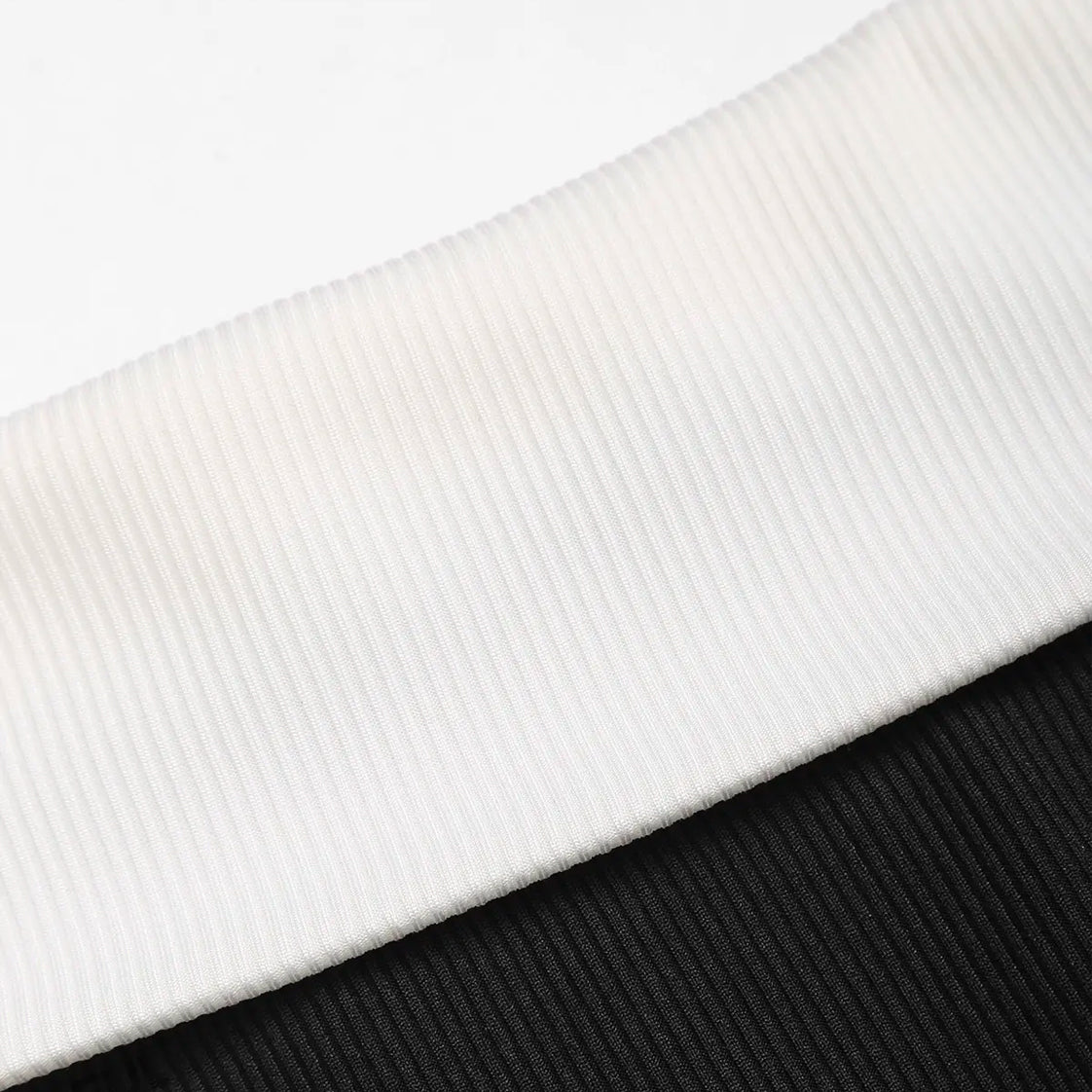 Contrast Off-Shoulder Maxi Dress