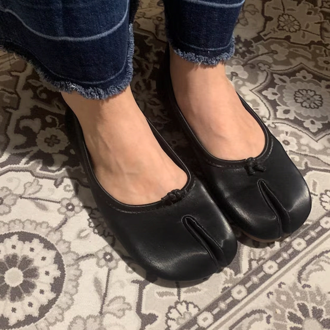 Ballerina Split Toe Silk Flats